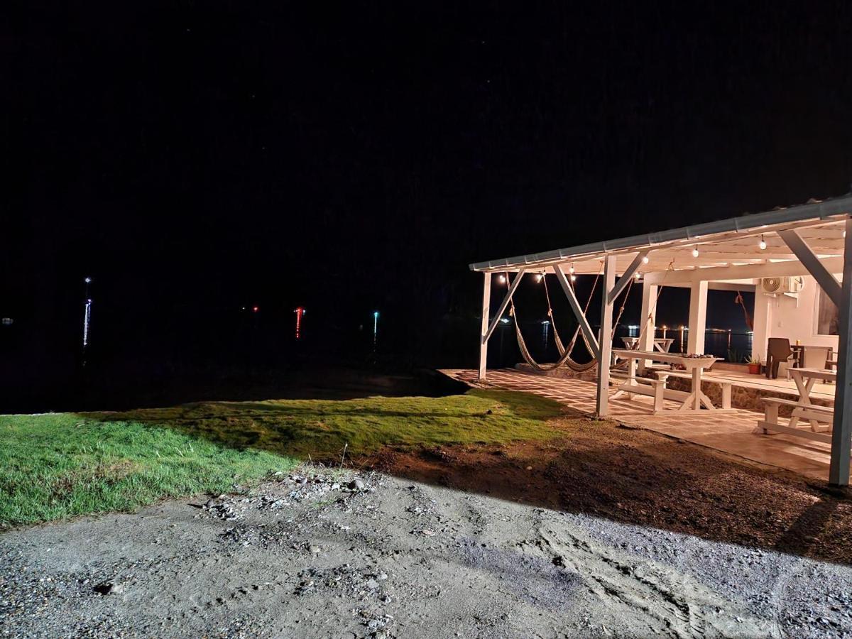 Old Town Bay Inn *